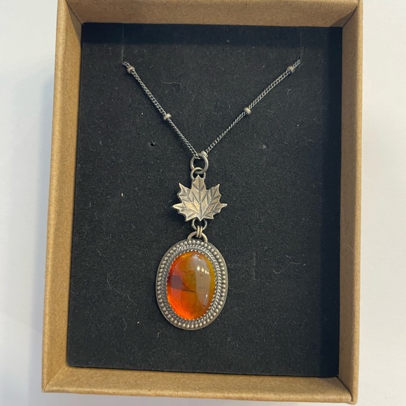 Sterling Silver & Amber Statement Pendant - Picture 2 of 3